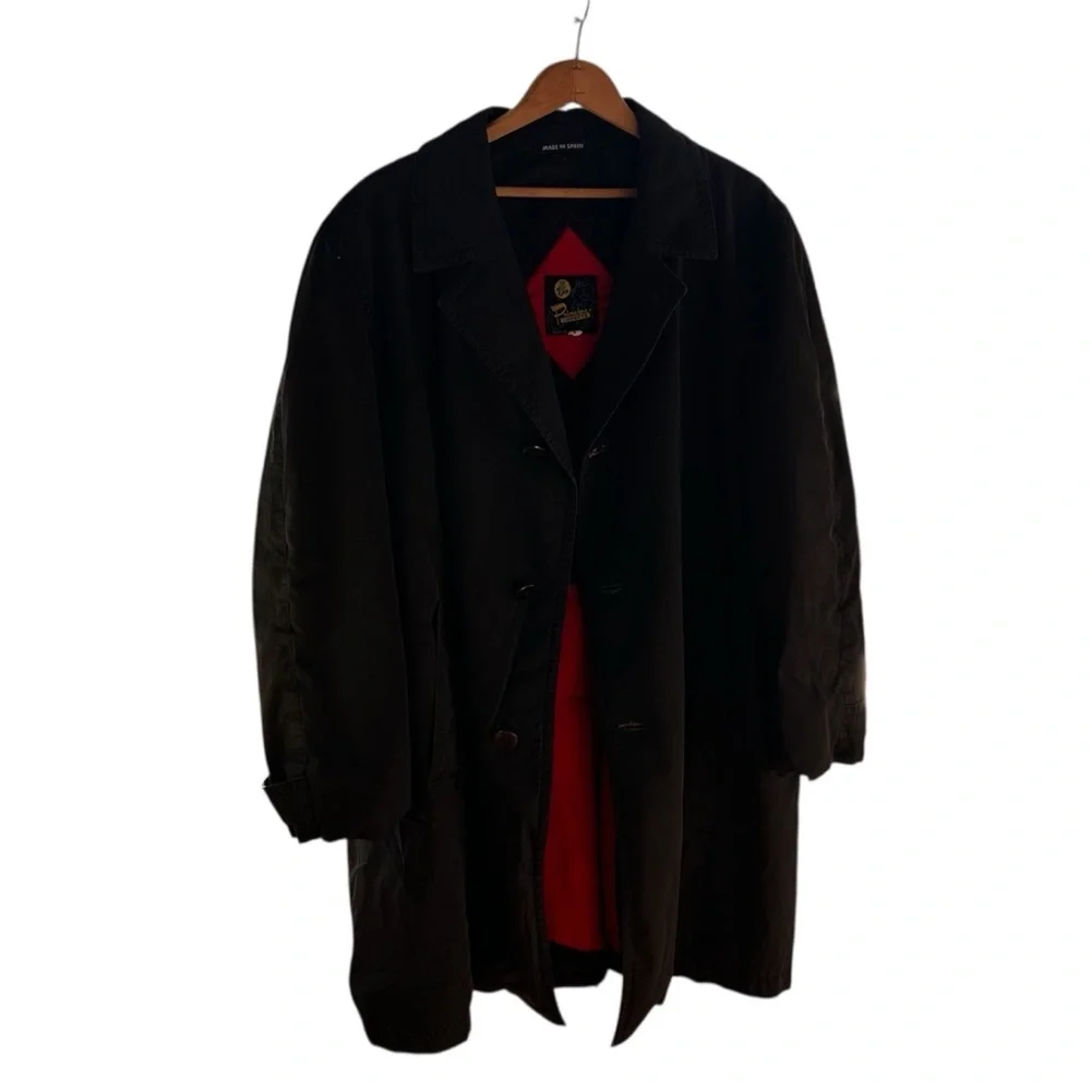 Vintage Elegant Black Trench Barn Ranch Coat with Red Interior Size 44 - Picture 1 of 8